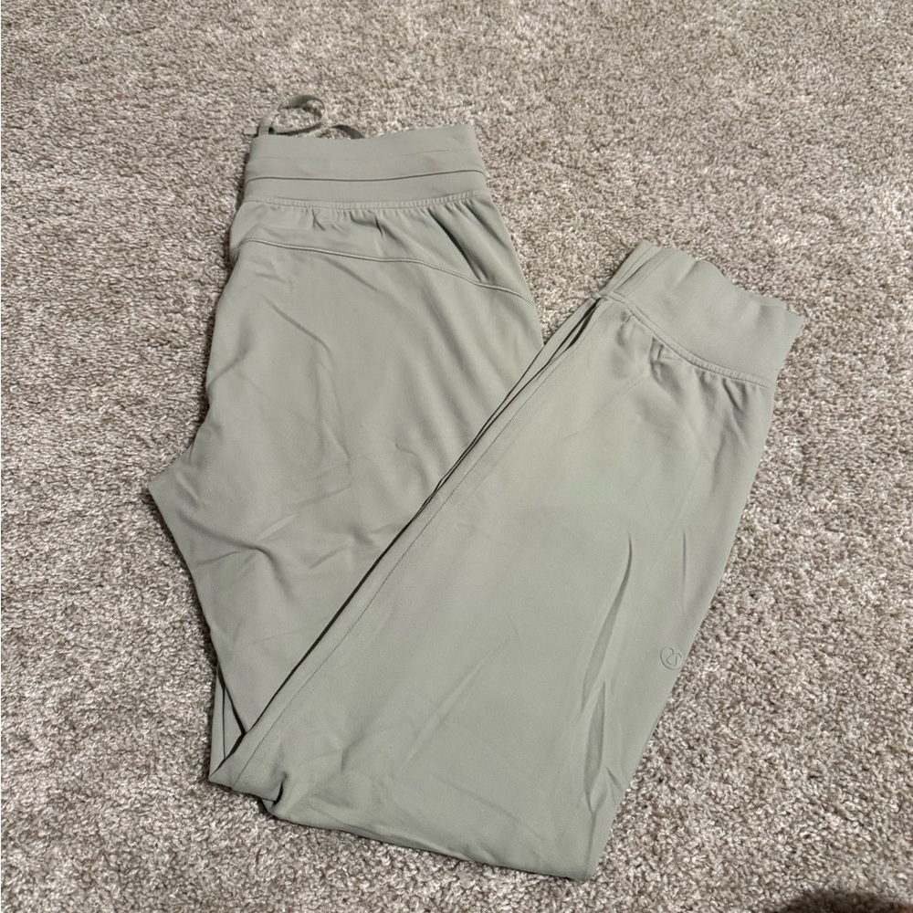 Lululemon joggers
